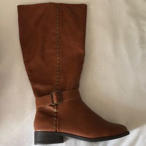 Torrid side studded boots